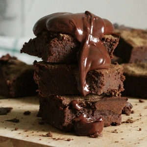 brownie with icing